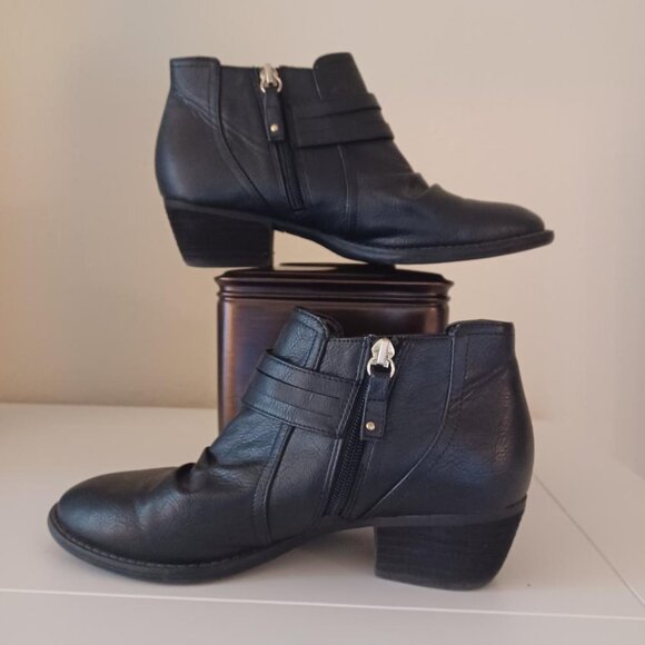 Dr. Scholl's "Jenna" Black Side Zip Buckle Detail Ankle Booties Size 7 - Picture 3 of 10